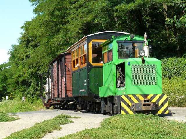 A vasút egyik mozdonya Kemencén