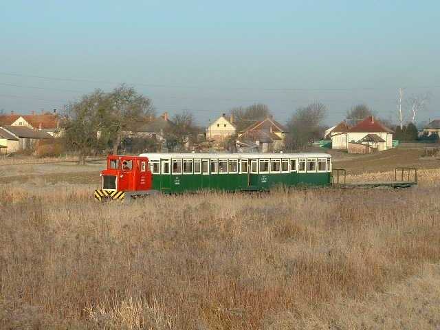 Vegyesvonat Iklódbördőce mellett